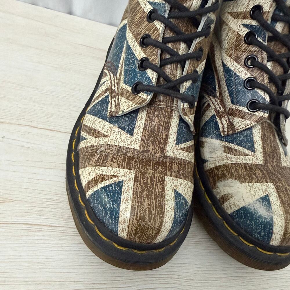Dr. Martens Pascal Virginia Union Jack Boots Womens Size 6 US - Picture 4 of 14